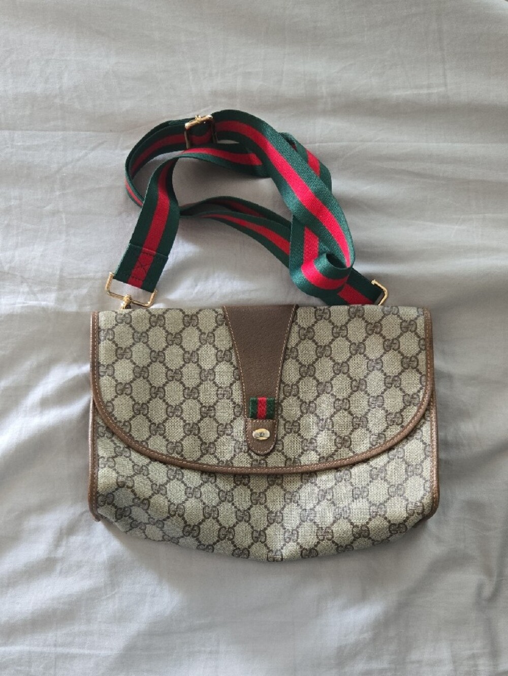 Vintage Gucci GG Supreme Sherry Line Clutch With Strap - Picture 2 of 11